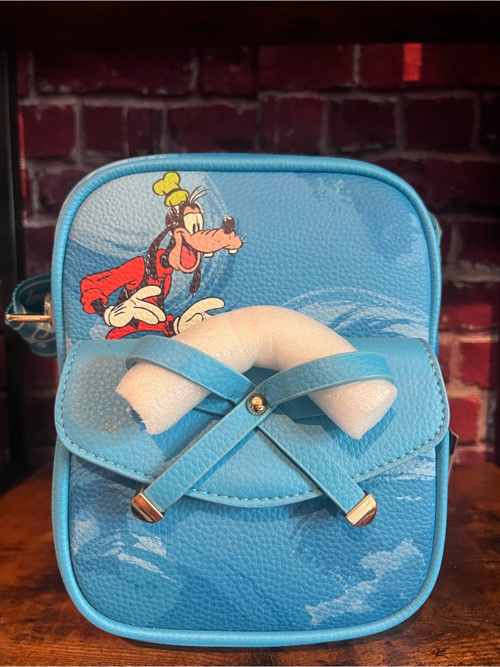 Disney Wondapop Goofy Crossbody Bag